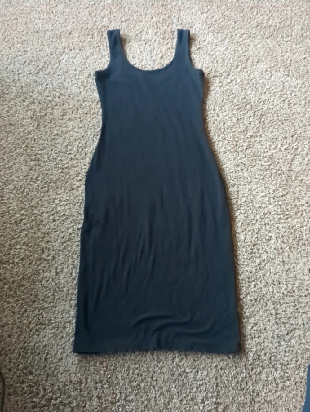 black slim fitting dress